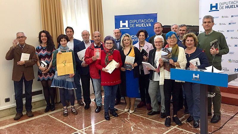 Los onubenses prestan su voz a escritores de la provincia por el Día del Libro