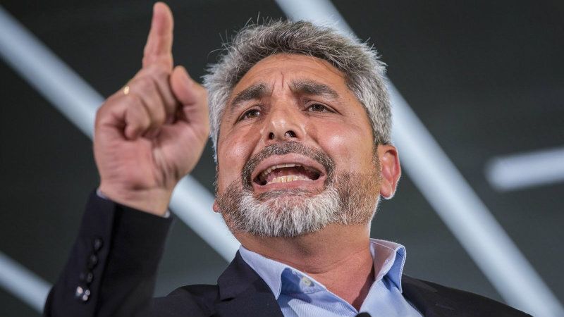 Cortés insiste en criticar a Sánchez por la prisión permanente revisable: 'Está a favor de ellos'