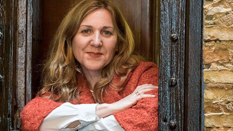 “No podemos tener vecinos en el umbral de la pobreza y que el Ayuntamiento presuma de tener guardados 38 millones de euros”