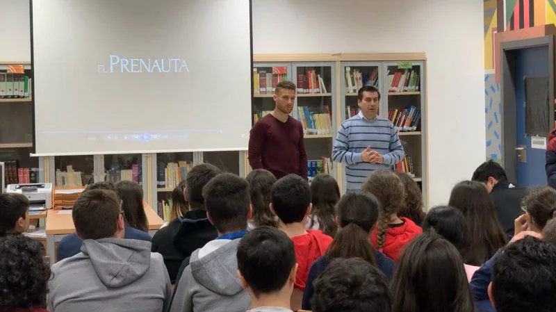 Más de 500 alumnos del IES Alonso Sánchez visionan el corto 'El Prenauta'