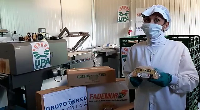 UPA Huelva entrega 213 kilos de queso a familias desfavorecidas de la Mancomunidad Sierra Minera
