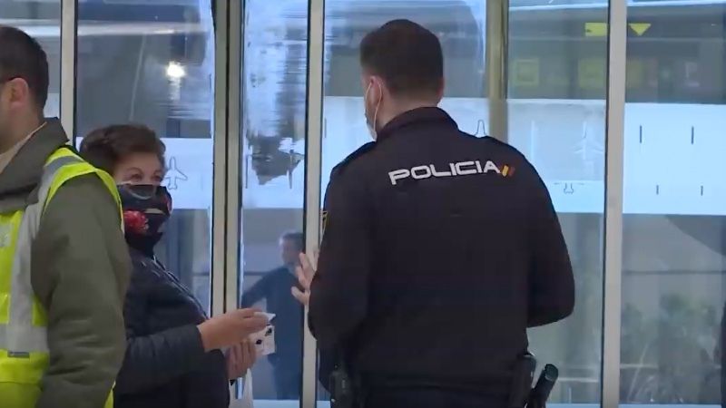 200 turistas españoles, entre los que hay onubenses, regresan de la India en un vuelo a Madrid