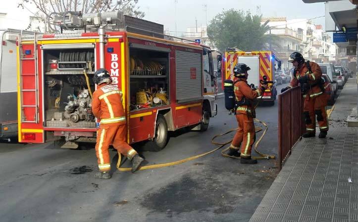 Herida una mujer de avanzada edad en un incendio en Punta Umbría
