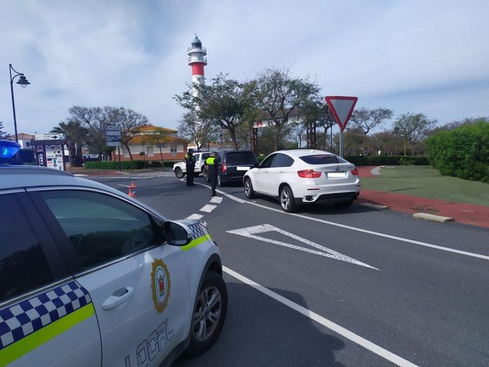 La Policía Local de Cartaya ha interpuesto ya 365 denuncias en sus tres núcleos y ha detenido a una persona