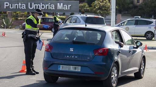 Multado y 'expulsado' por mudarse a su casa de Punta Umbría porque 'iban a estar más cómodos'
