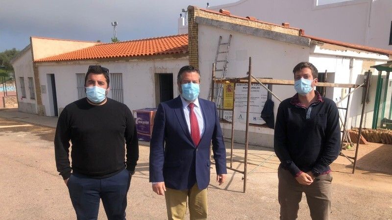 La Junta adecua espacios comerciales para emprendedores en Corteconcepción