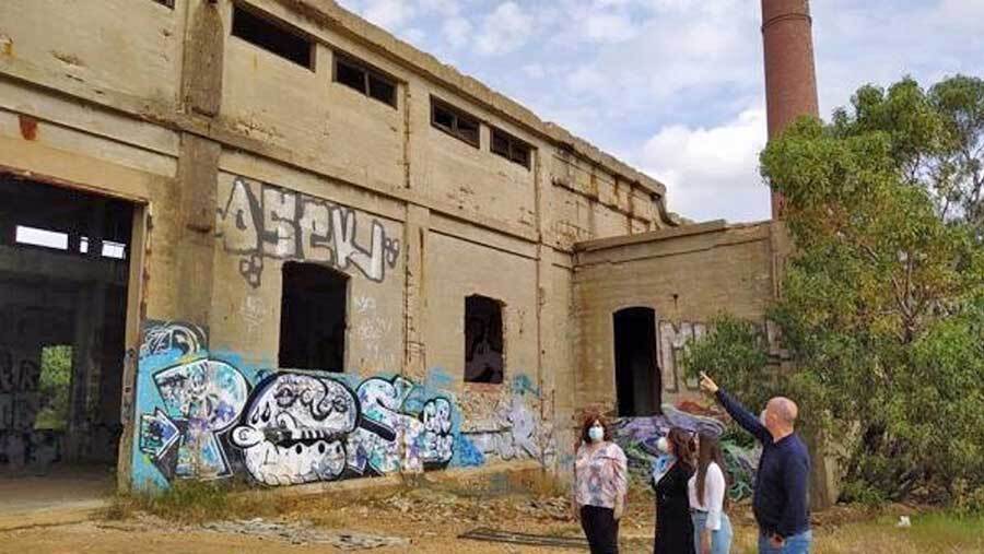 Altertan del peligro que corren quienes acceden a la central térmica de Corrales