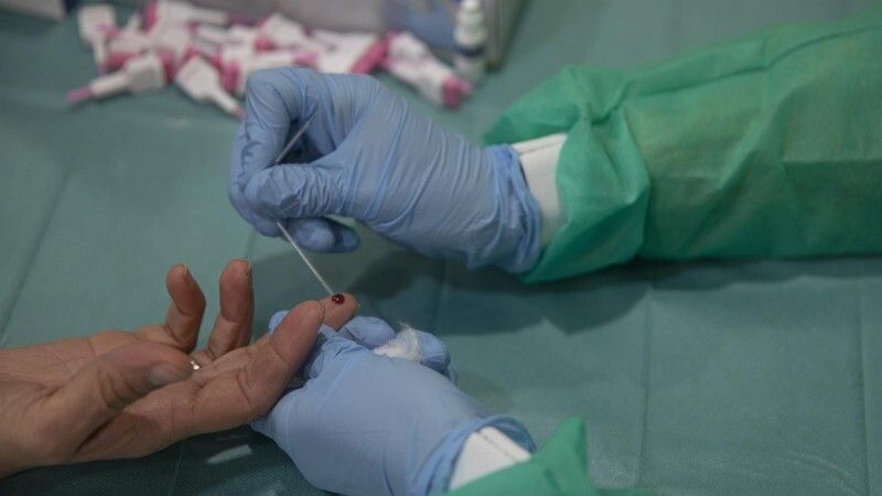 Dos fallecidos, 134 positivos y 311 pacientes curados en las últimas 48 horas en Huelva