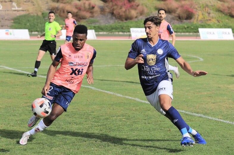Los triunfos del CD El Ejido y el Yeclano asfixian aún más al Recre
