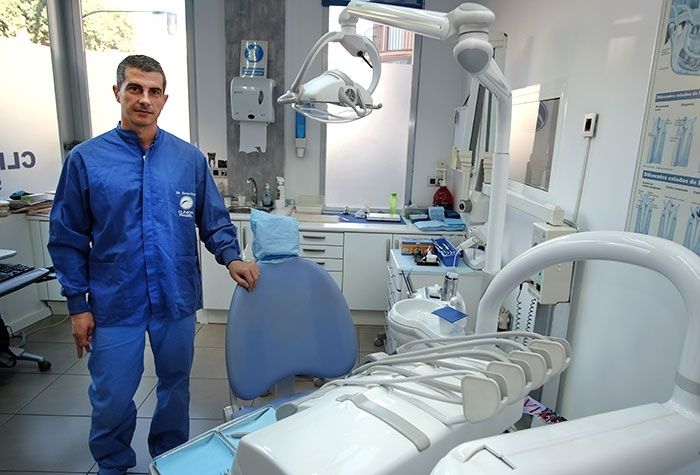 ¿Quieres una limpieza dental gratuita en Clínica Ragel?