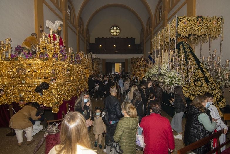 La lluvia trunca un Lunes Santo llamado a ser histórico en el que solo Calvario se salvó