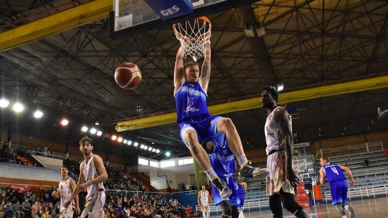 El Ciudad de Huelva jugará la fase de ascenso a LEB Plata por segundo año seguido pese a caer en Almería (80-58)