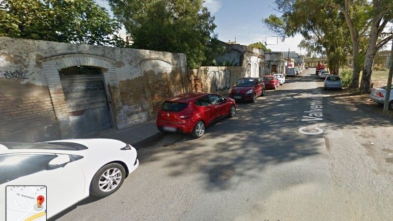 Arden cinco chabolas en el incendio de un asentamiento colindante al barrio del Matadero