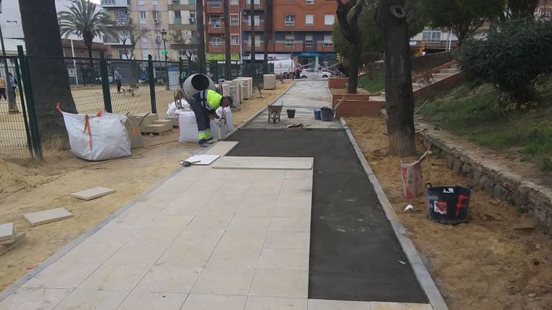 Concluido el paseo peatonal de acceso al Centro de Salud de Isla Chica