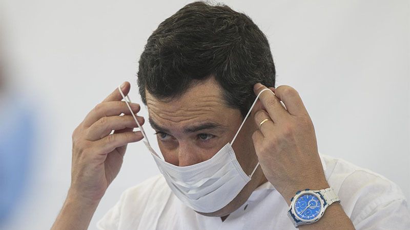 Andalucía mantendrá las mascarillas en interiores al menos durante el próximo mes y medio