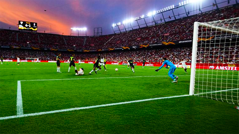¿Quieres trabajar como vigilante en la final de la Europa League en Sevilla? Hay 300 vacantes