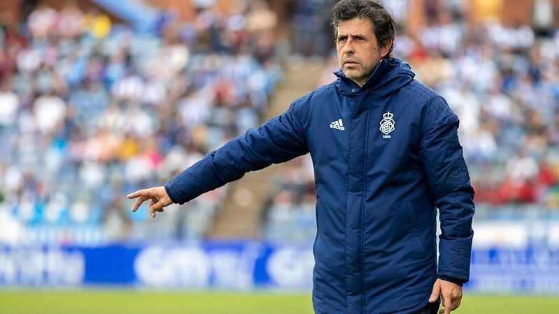 Alberto Gallego se va antes de que lo echen
