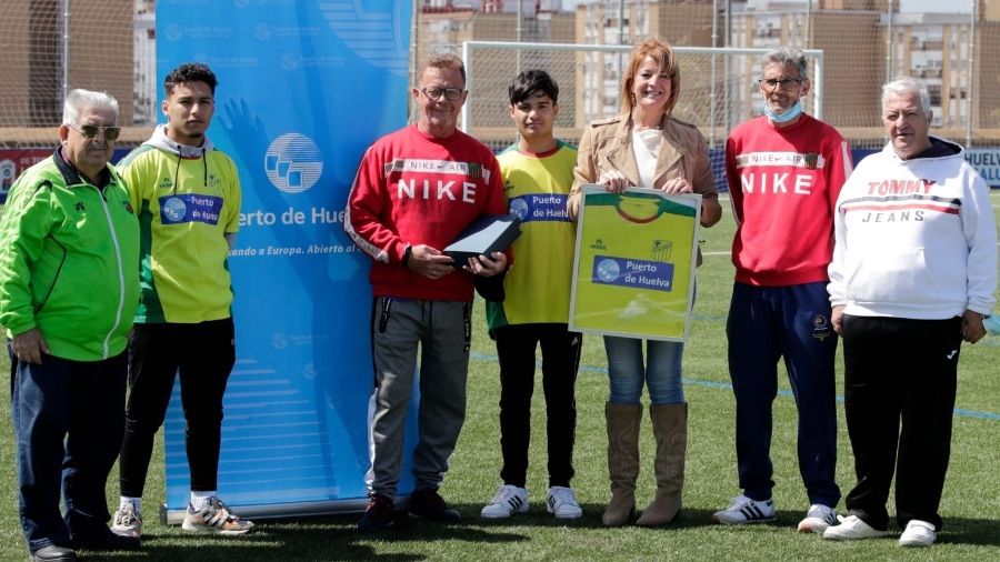 El Puerto de Huelva impulsa la escuela del CF La Orden