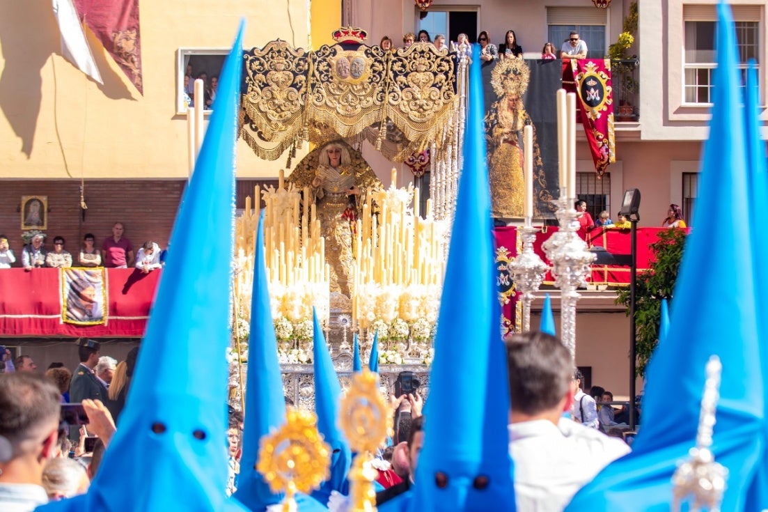 Huelva vive el día grande de su Semana Santa con un Miércoles Santo de ensueño