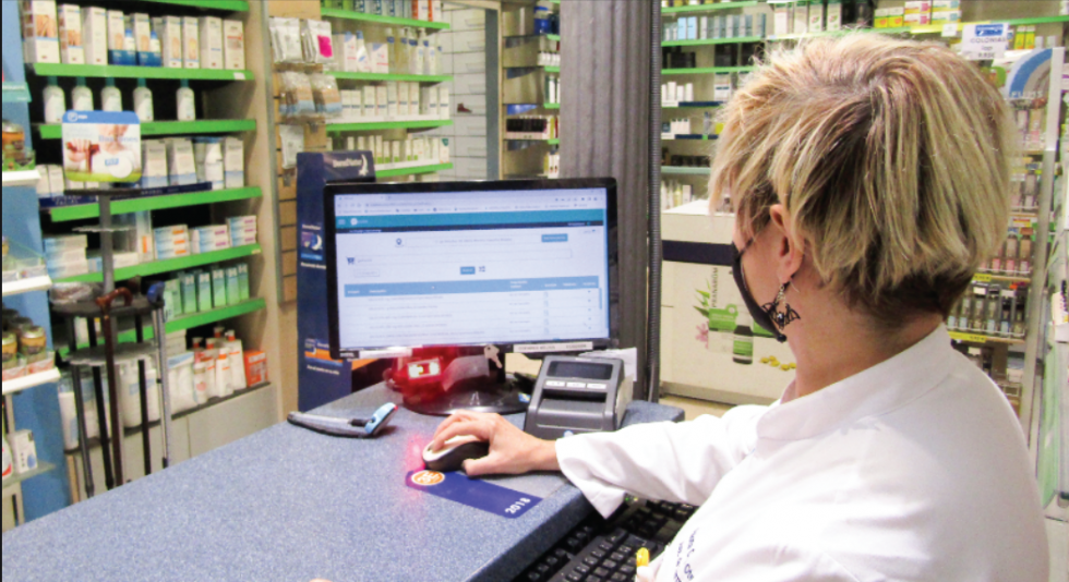 Un medicamento para el cáncer y un colirio antibiótico, los más buscados en las farmacias onubenses