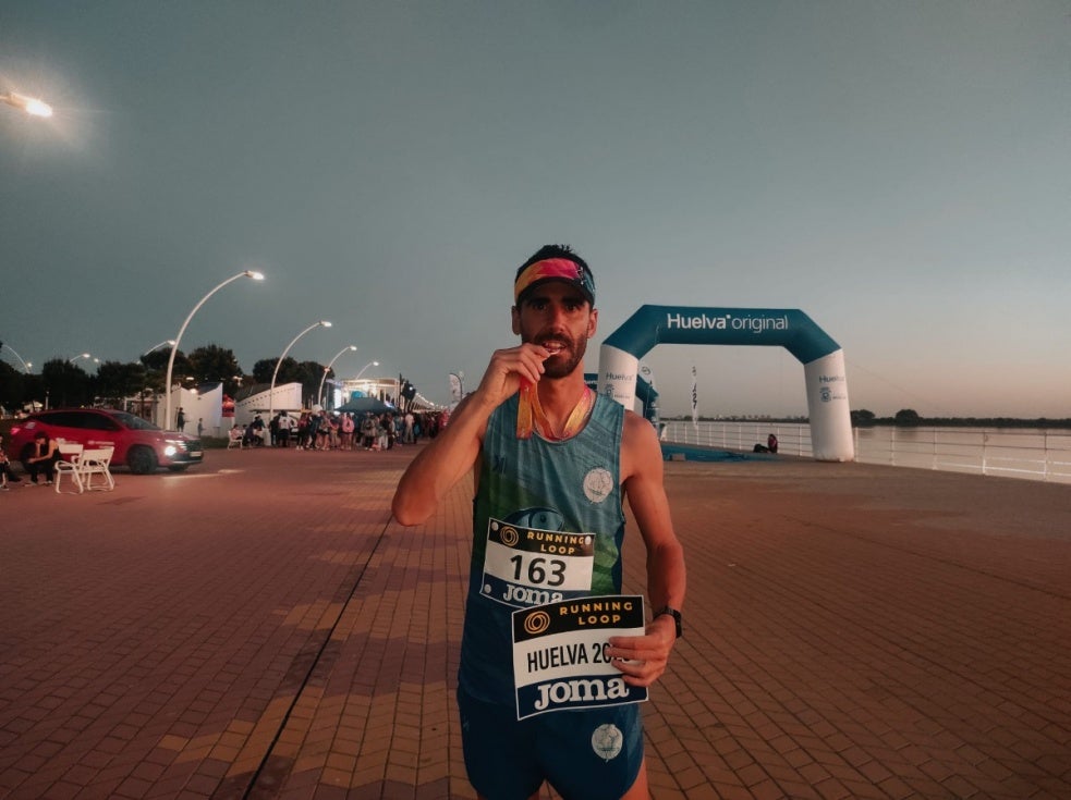 Onubenses en el 10k de Huelva: Andivia, Oché y Ferrer saborean el metal