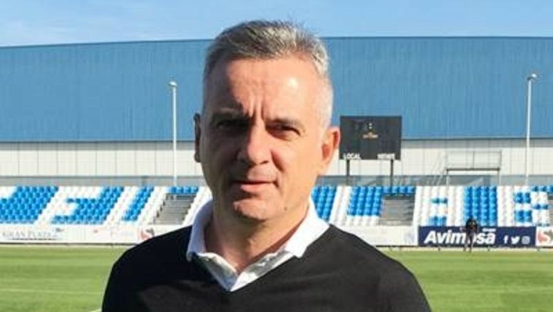 Miguel Melgar: 'Hay que ver si el Recre va a saber manejar la presión de jugar la vuelta delante de tanta gente'