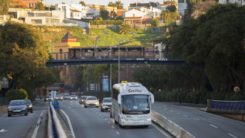 El jueves se reabre la pasarela peatonal de la Avenida Costa de la Luz