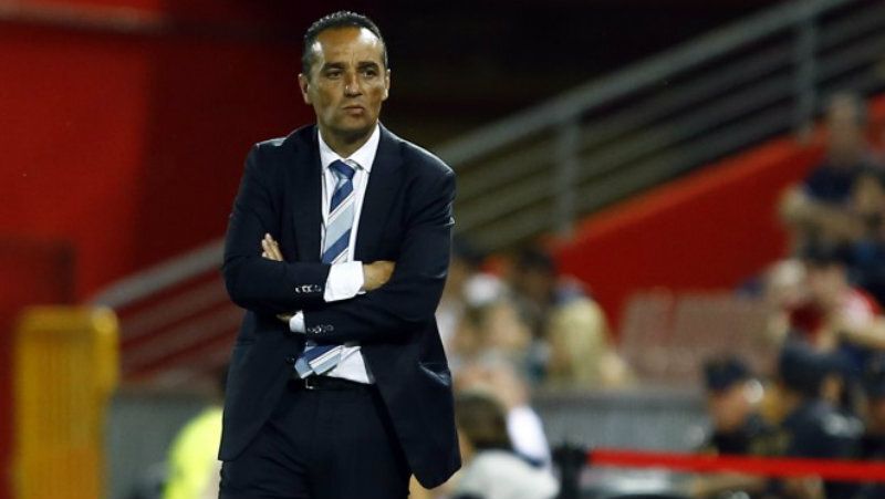 El Tenerife despide a Oltra, el Éibar renueva a Enrich y Pavón acaba líder con el Cádiz B