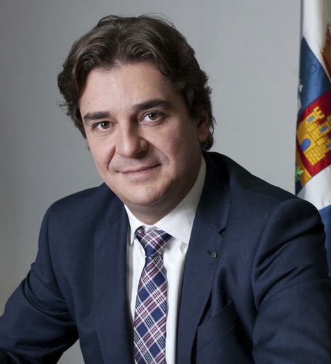 El runrún: El alcalde saldrá de chirigotero
