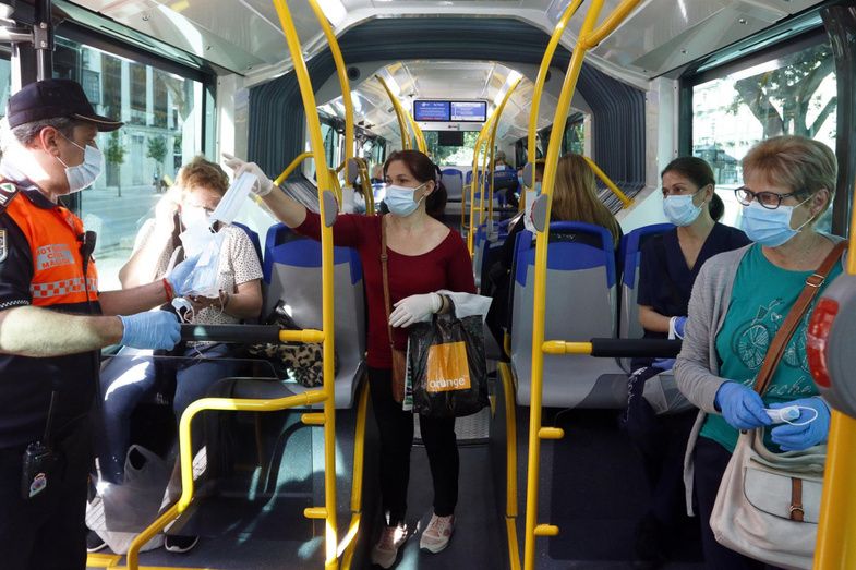 Las muertes diarias por coronavirus en España repuntan a 70 durante el último día
