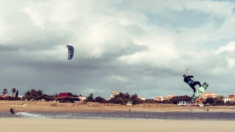 Las playas de Ayamonte se abren a la práctica deportiva