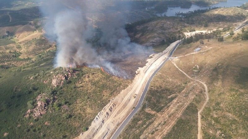 El Infoca interviene un incendio forestal en Calañas