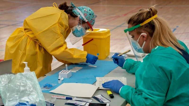 Villarrasa encabeza la incidencia provincial de Covid, con un valor de 814