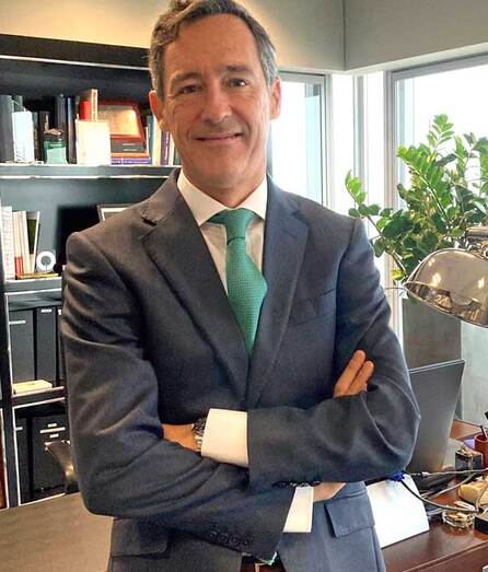 El runrún: Gabriel Cruz, alcalde-malabarista ante las primarias del PSOE