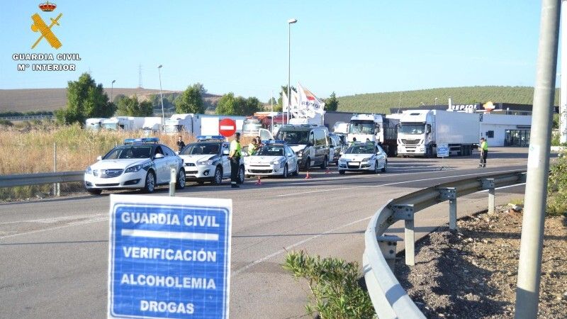 La Guardia Civil de Tráfico hizo en 2020 en Huelva más de 30.000 pruebas de alcoholemia y casi 500 dieron positivo