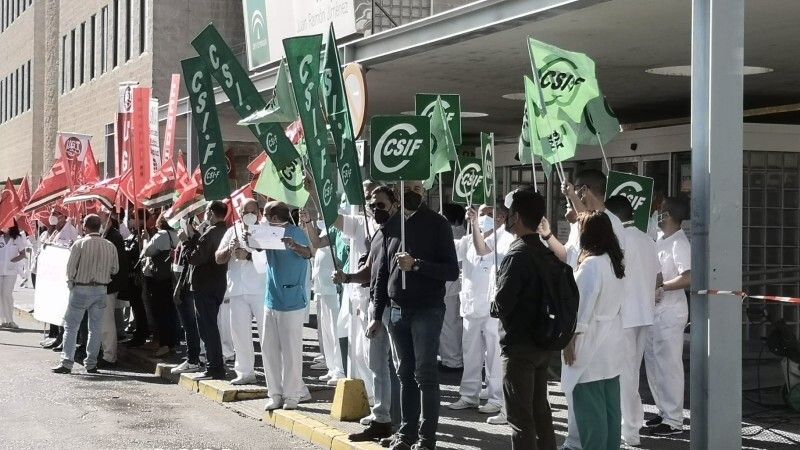 Protesta de los sindicatos sanitarios para exigir al SAS el pago del complemento de rendimiento