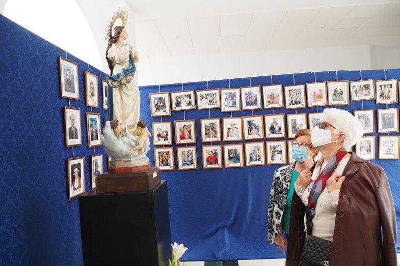 La Hermandad del Rocío de Palos organiza una exposición con motivo de su 50 aniversario