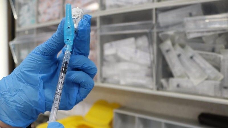 Andalucía amplía la petición de cita directa para vacunarse contra el Covid a los nacidos en 1970, 1971 y 1972