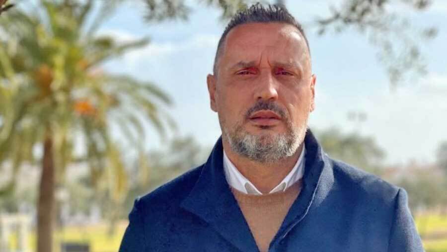 El runrún: Manolo Santana, en la encrucijada