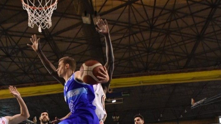 El Ciudad de Huelva se despeña tras el descanso ante Hospitalet (54-74)