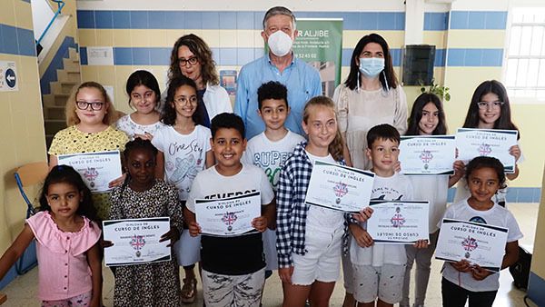 Finalizan los talleres de robótica, inglés y sevillanas y palillos de Palos de la Frontera