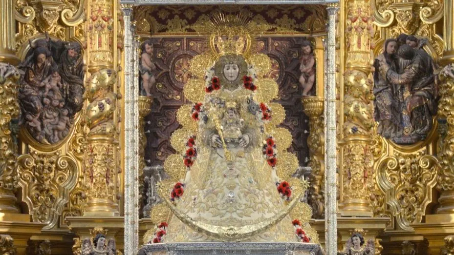 La Virgen del Rocío se viste para la Navidad 2022