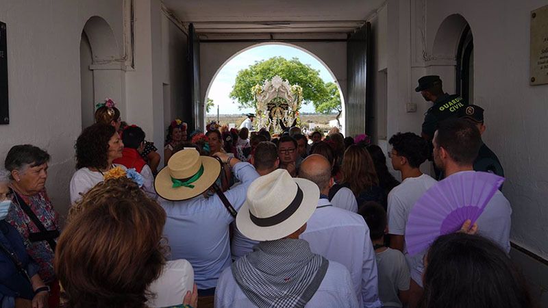 Las hermandades de Ayamonte e Isla Cristina, primeras ya por los caminos