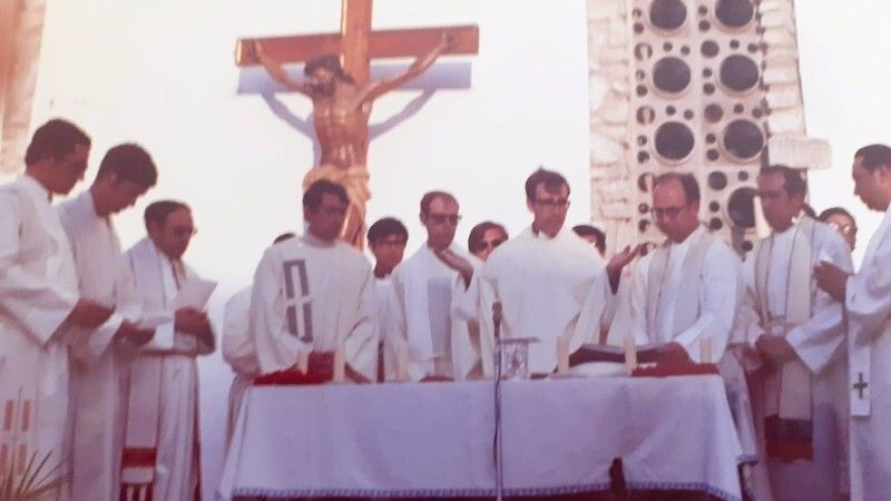 La ordenación presbiteral del obispo emérito de Huelva cumple 50 años