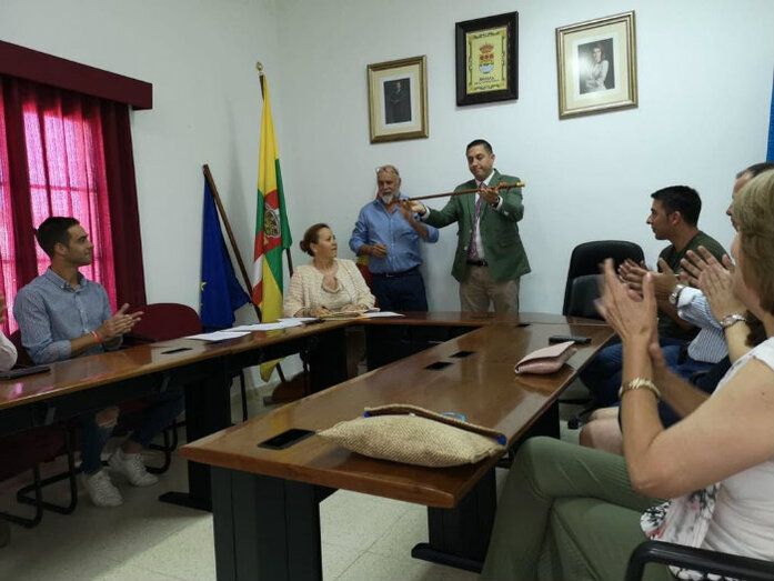 Antonio Carlos Vázquez, proclamado por mayoría absoluta alcalde de Rosal de la Frontera