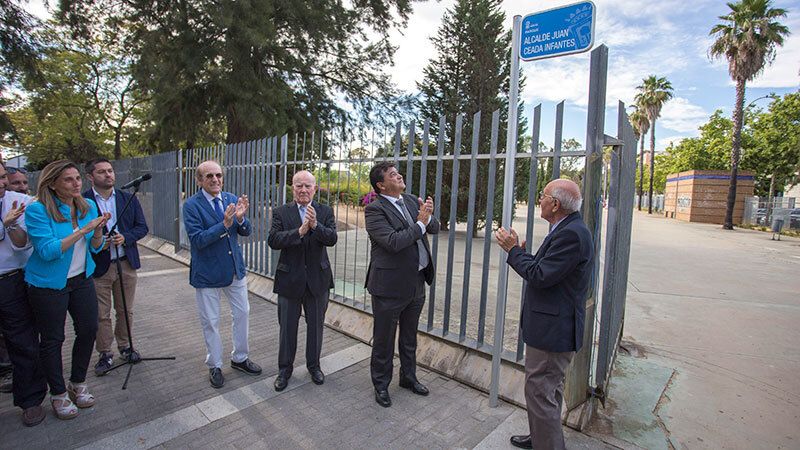 El Parque de Zafra pasa a llamarse Parque Alcalde Juan Ceada Infantes