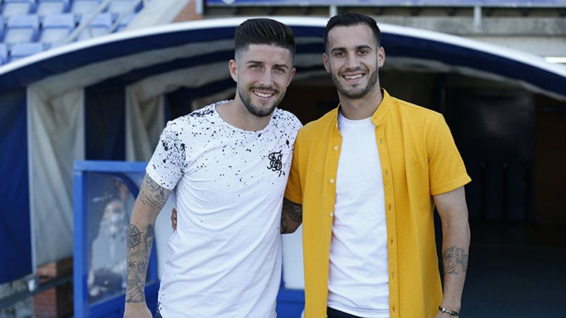 Exalbiazules como Antonio Domínguez, Lazo o Edu Moya empujaron desde la grada