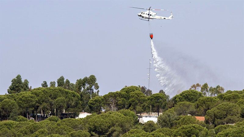 Logran estabilizar el incendio de Beas tras 23 horas de lucha contra el fuego