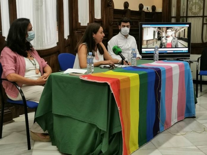 ‘Orgullo de ti’, la campaña de la Junta del Día del Orgullo LGTBI más solidaria