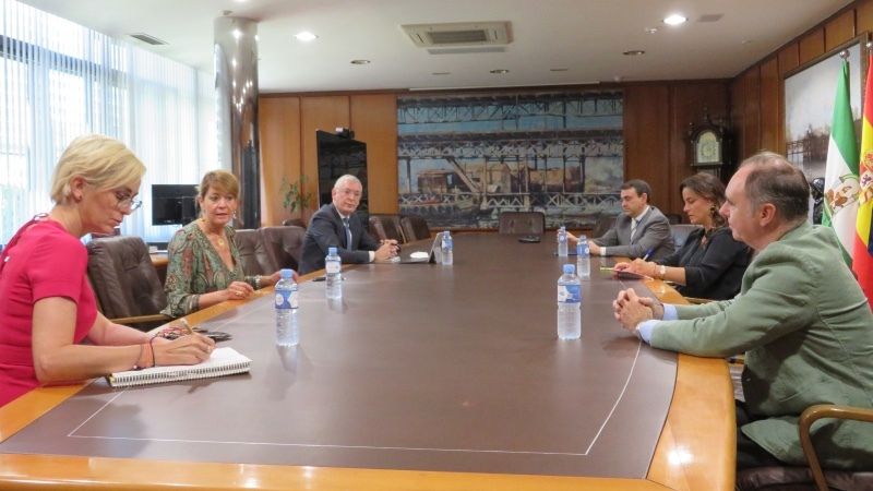 Puerto y Junta colaborarán en el desarrollo del Nodo de Innovación Tecnológico de la Lonja
